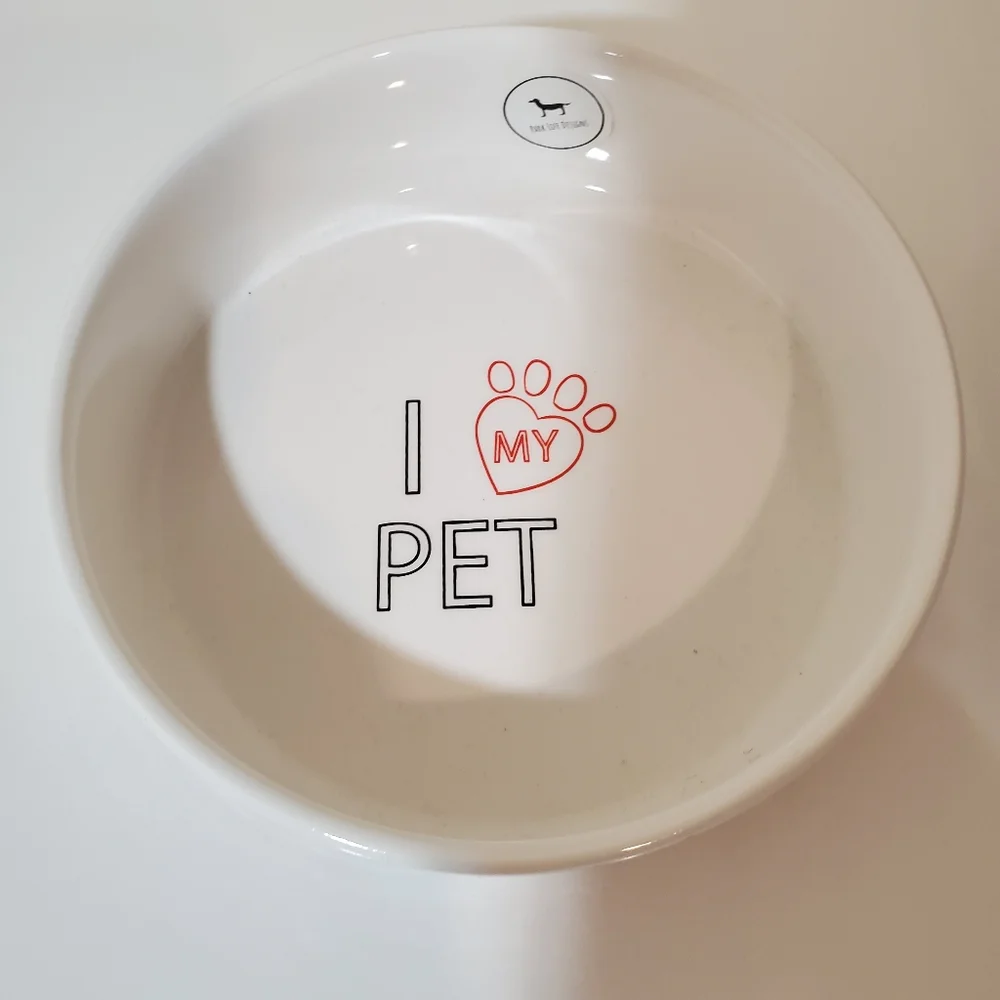 Park Life Designs White Paw Prints Pet Bowl